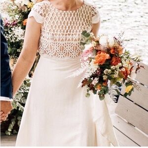 Like New Leanne Marshall Custom Wedding Dress Ivory